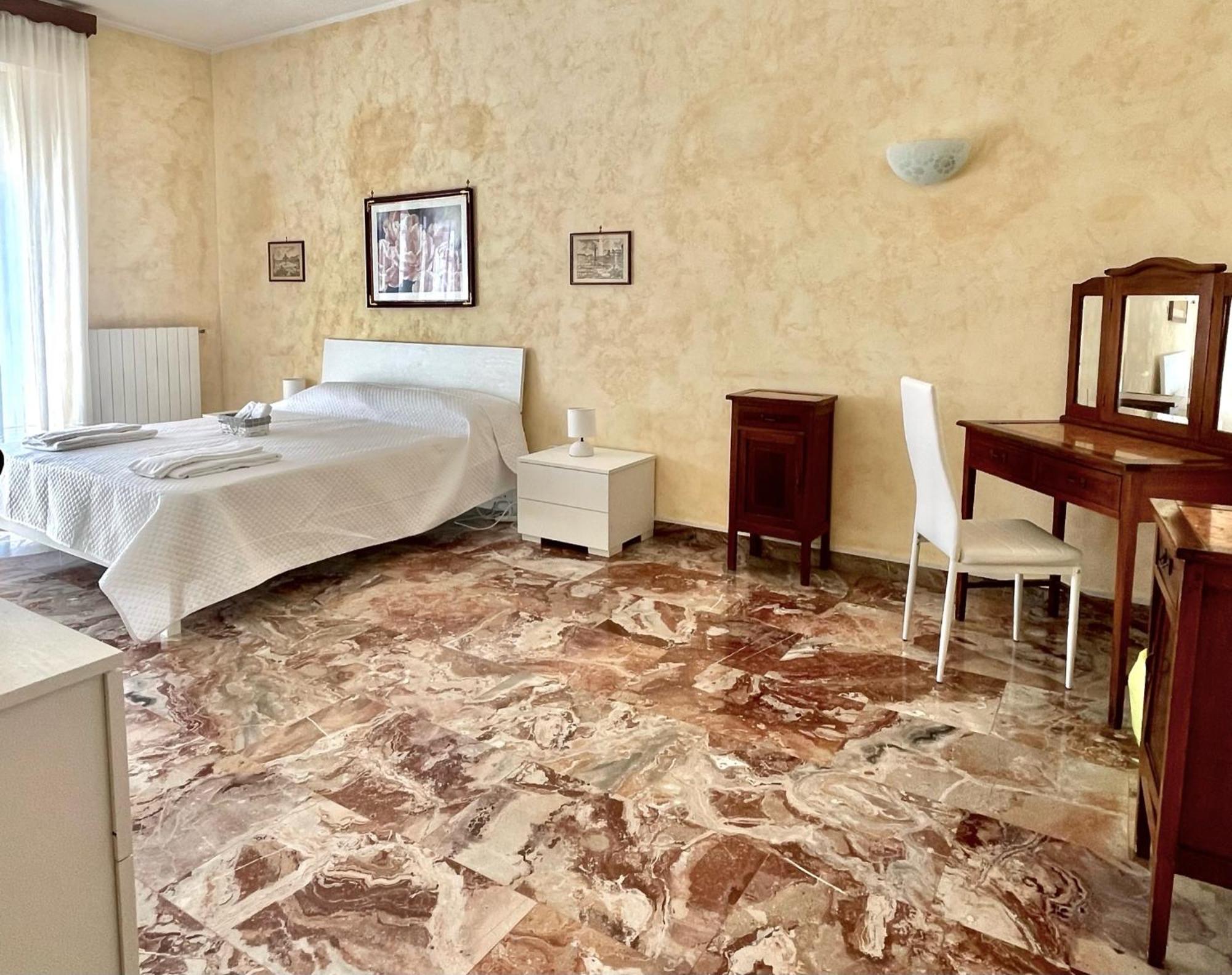 Le Ville Tivoli - Suites, Tivoli City Center! المظهر الخارجي الصورة